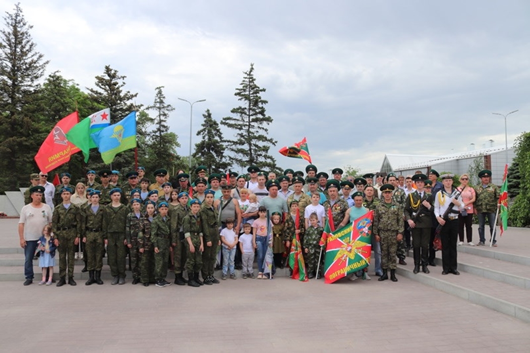 Много мебели в городе шахты